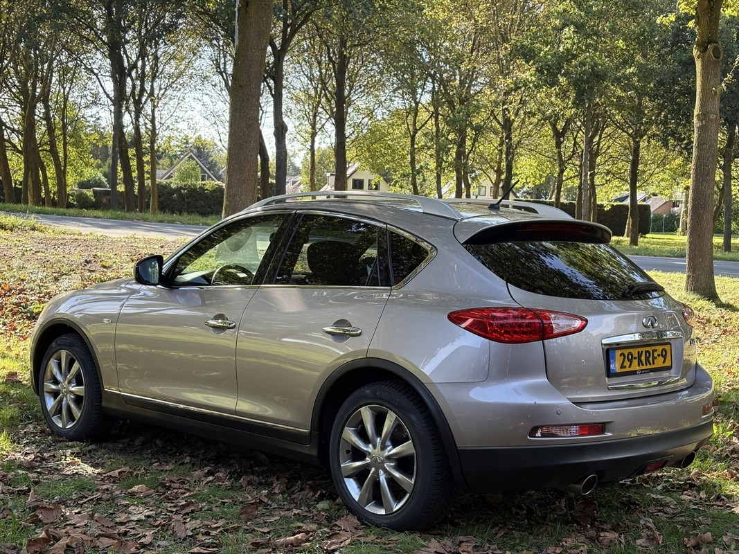 Infiniti EX