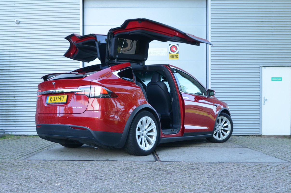 Tesla Model X