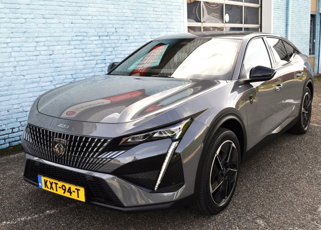 Peugeot 408