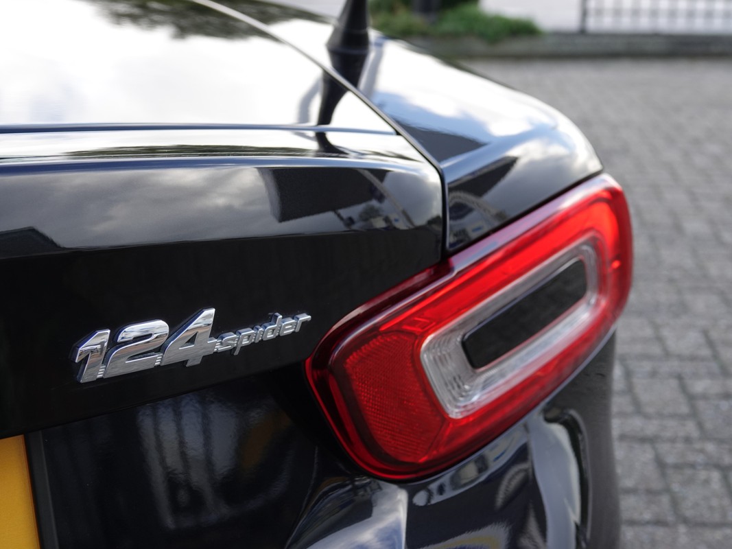 Fiat 124 Spider