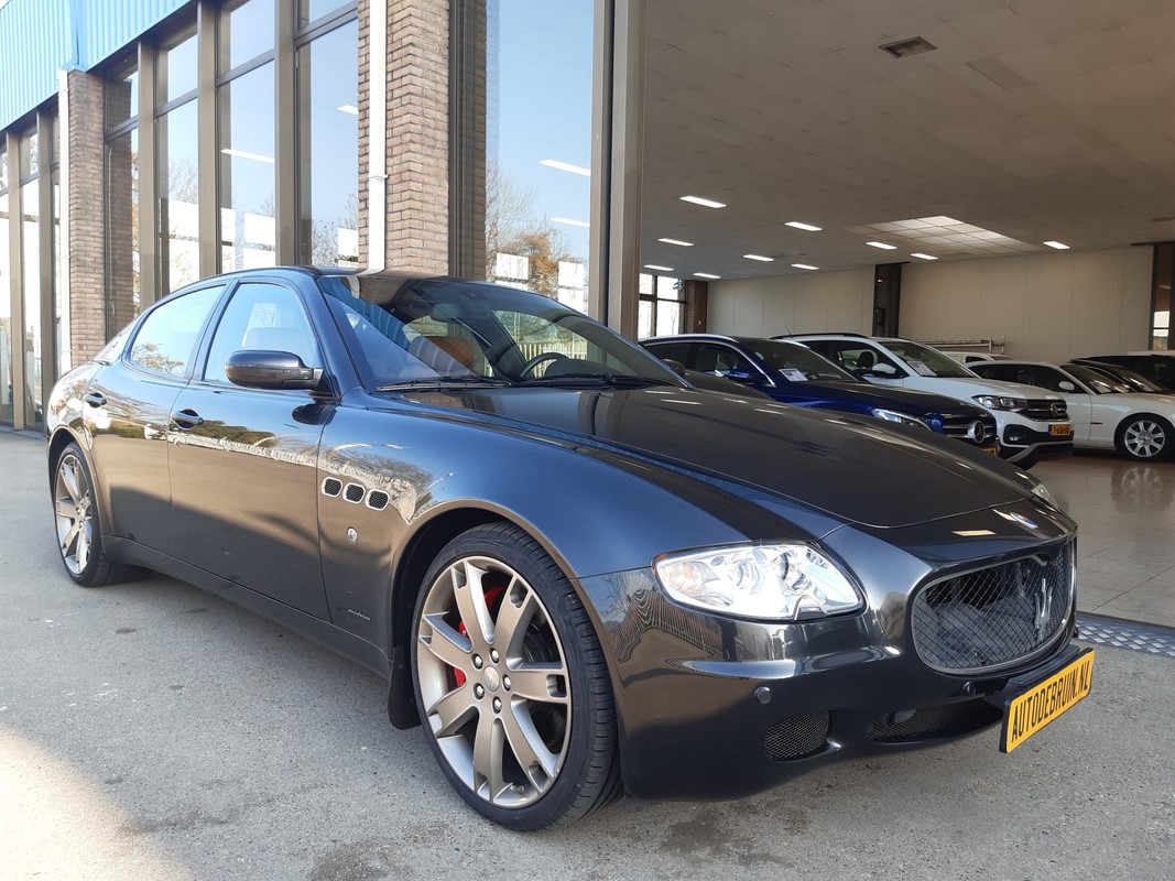 Maserati Quattroporte