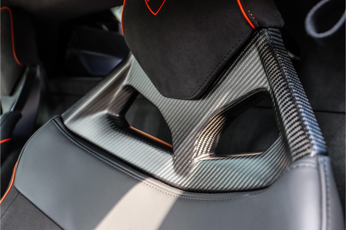 Lamborghini Revuelto