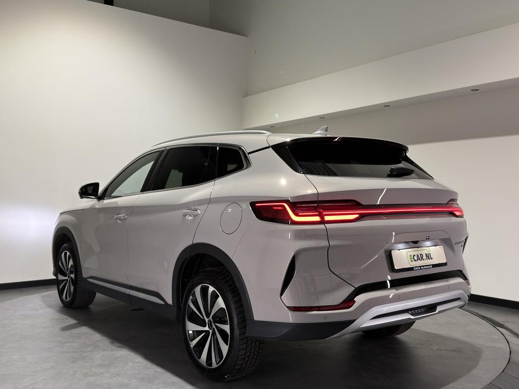 BYD SEAL U
