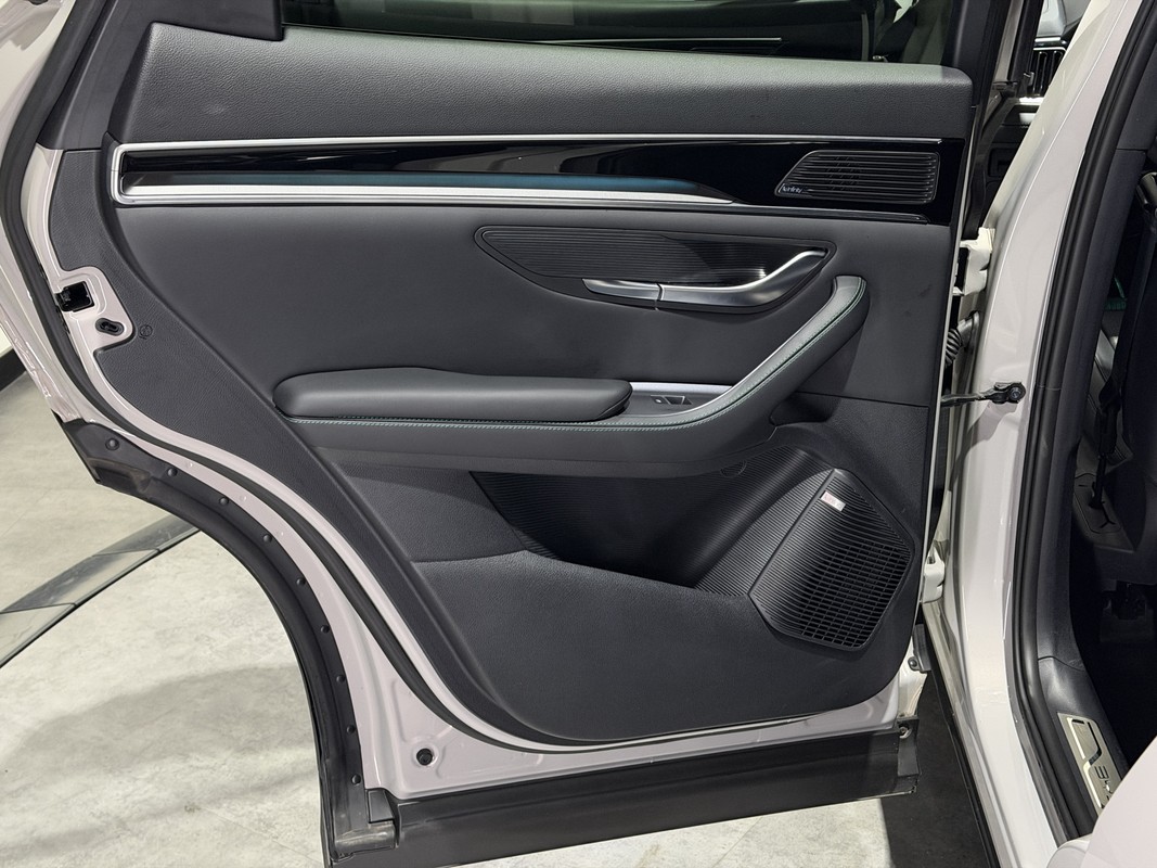 BYD SEAL U