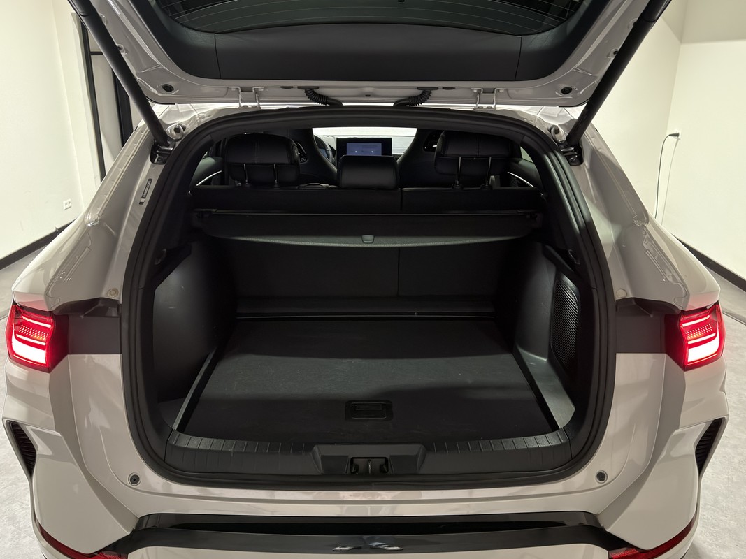 BYD SEAL U