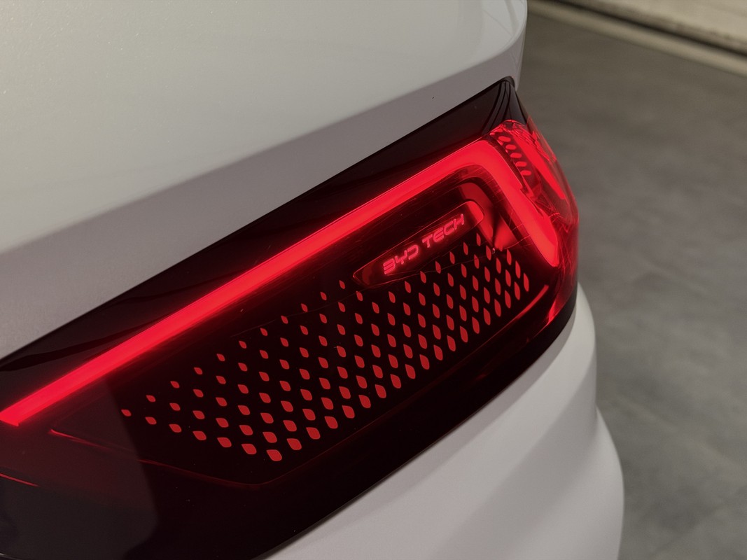 BYD SEAL U