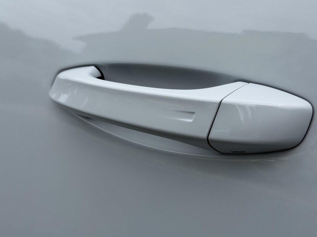 Peugeot e-3008