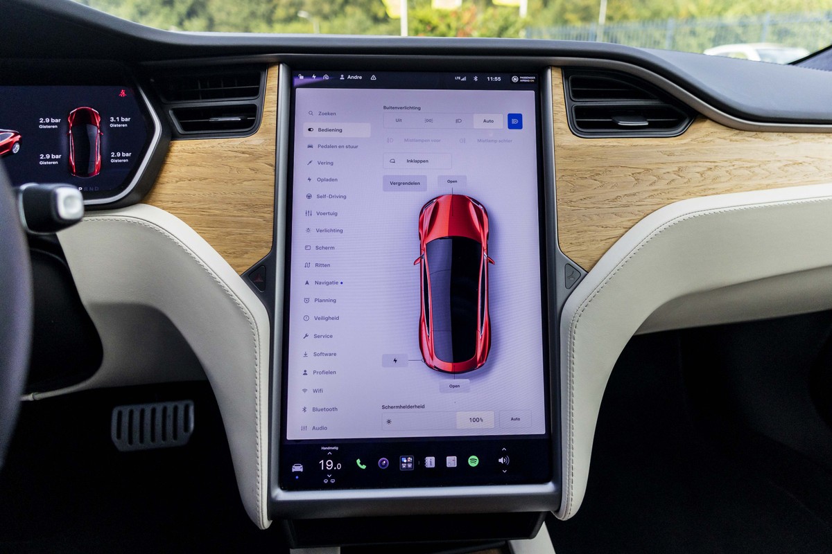 Tesla Model S