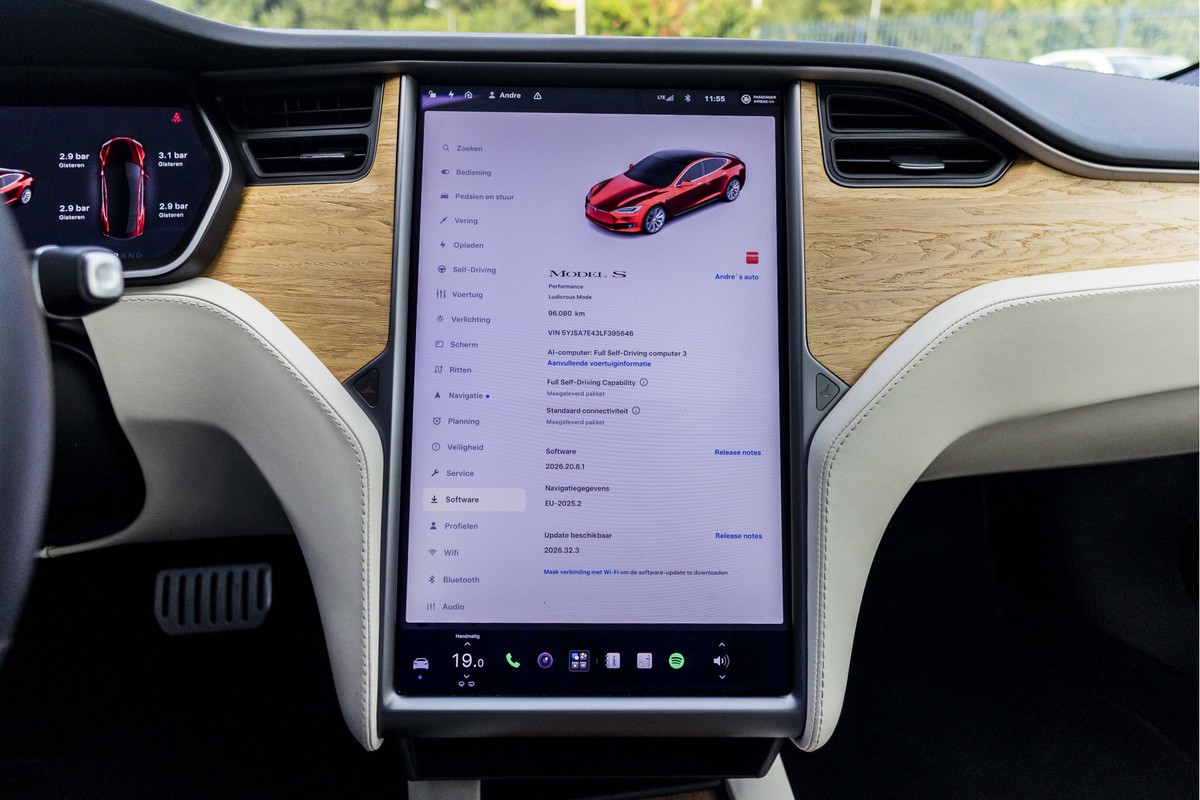 Tesla Model S