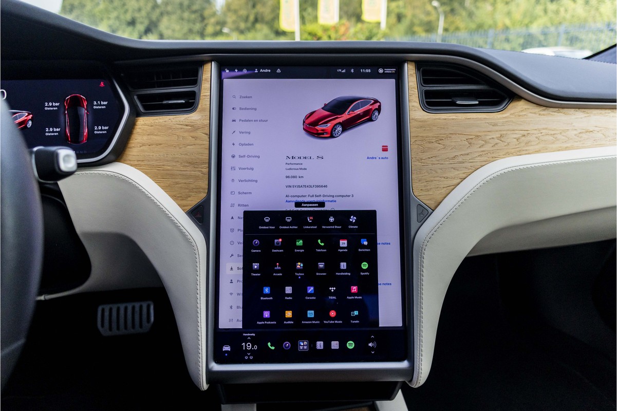 Tesla Model S