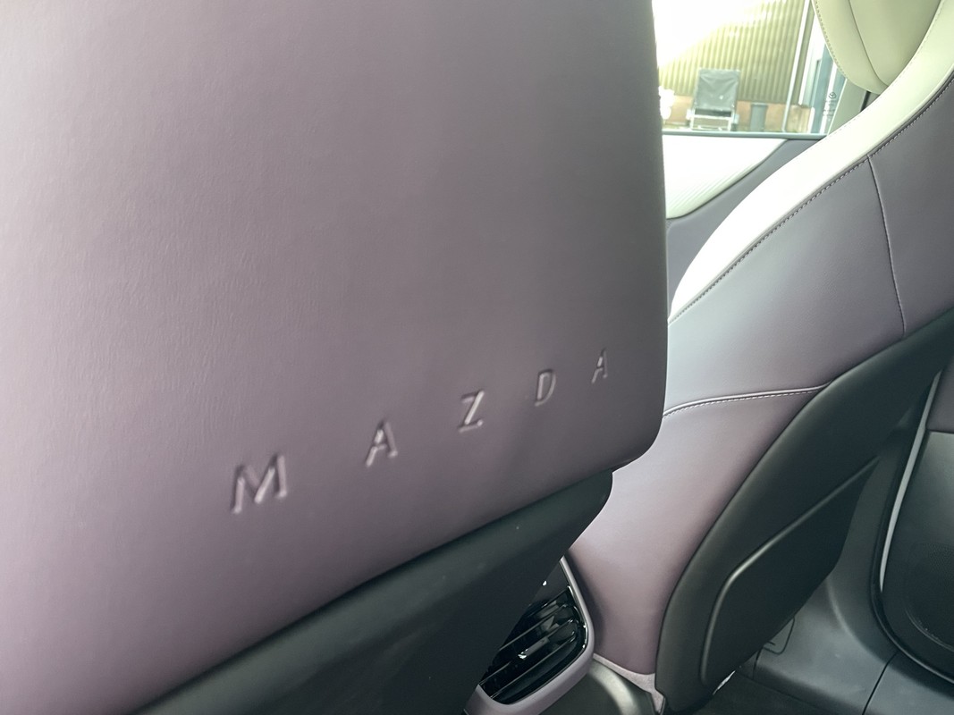 Mazda CX-6e