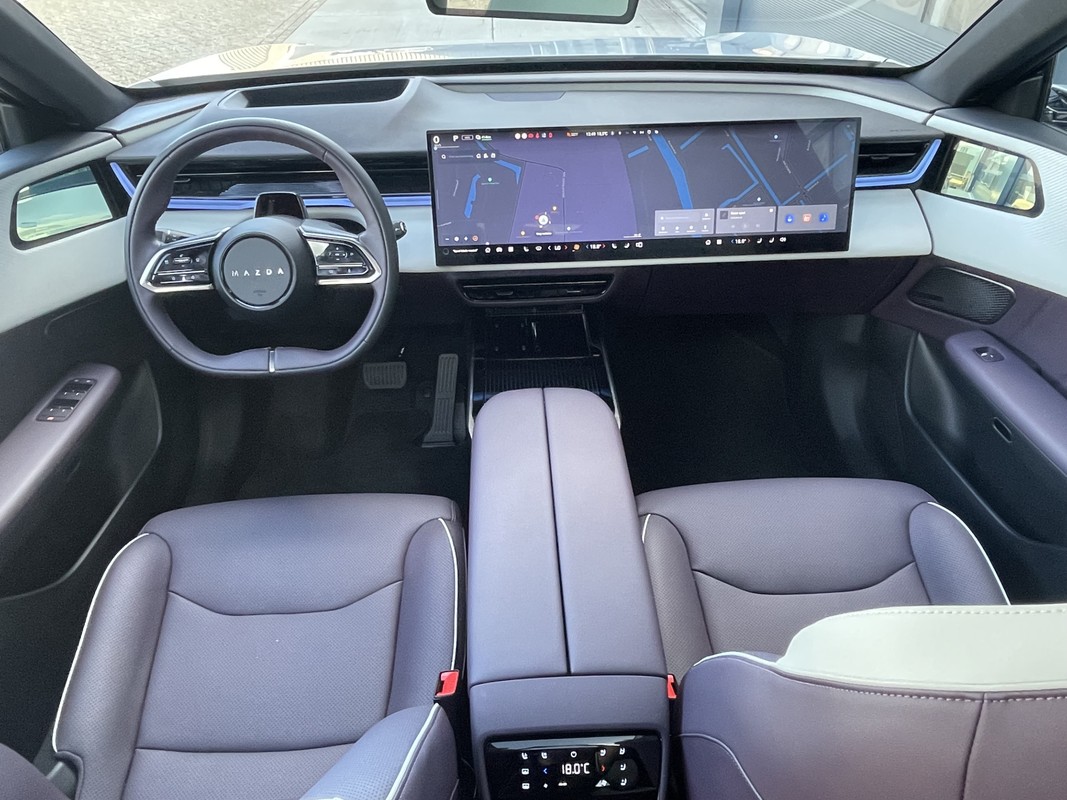 Mazda CX-6e
