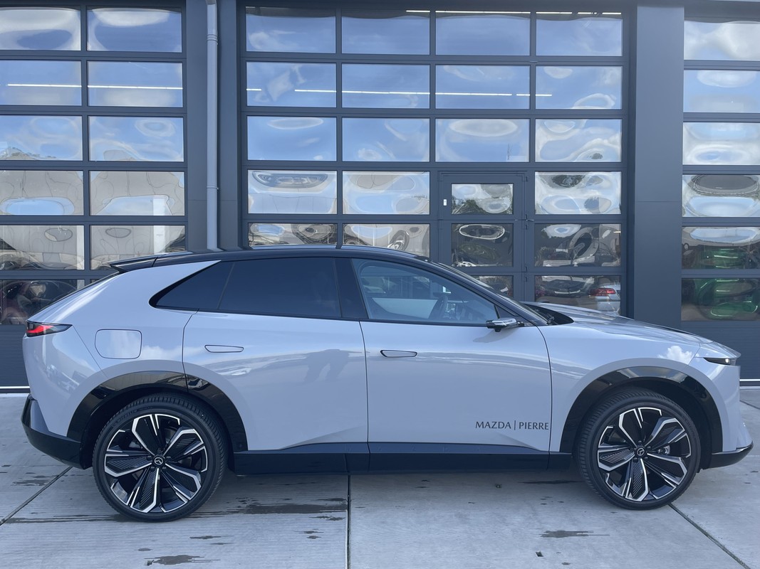 Mazda CX-6e