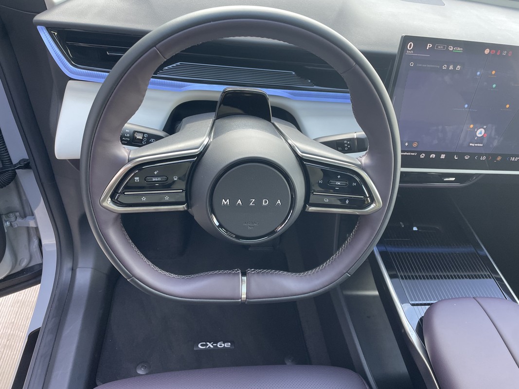 Mazda CX-6e