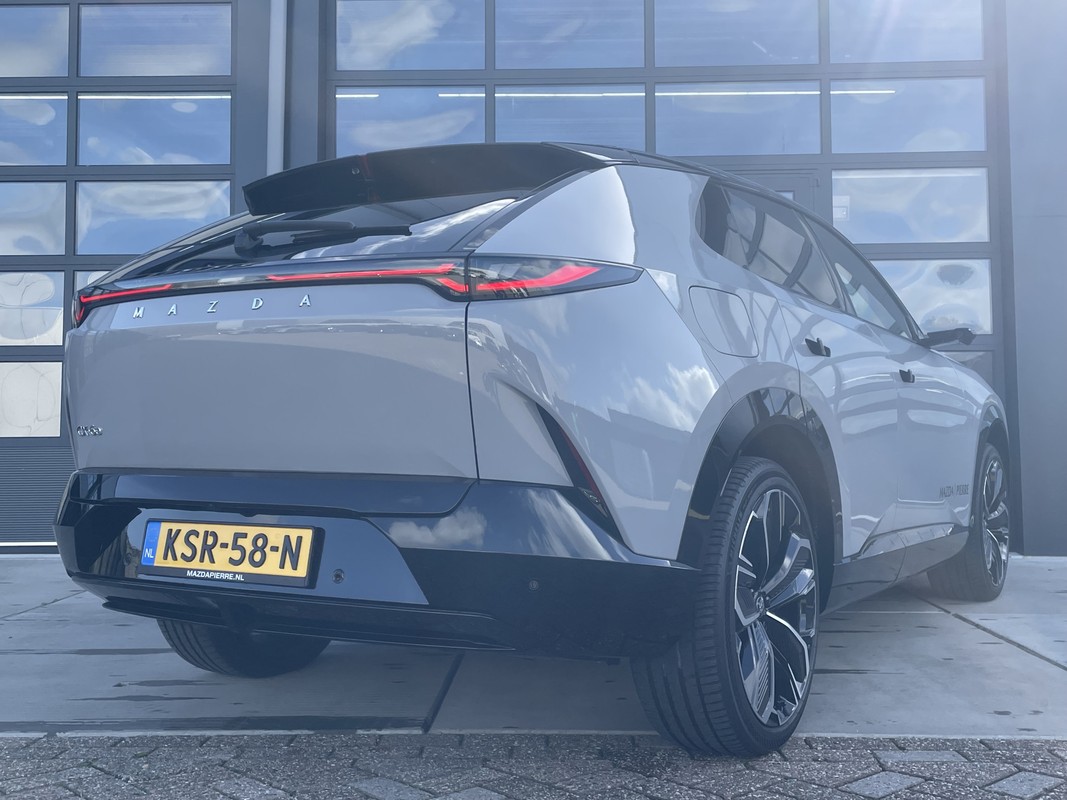 Mazda CX-6e