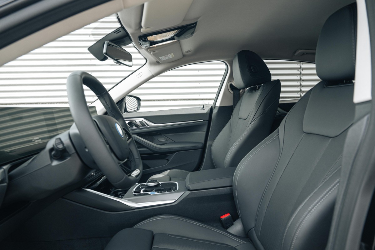 BMW i4