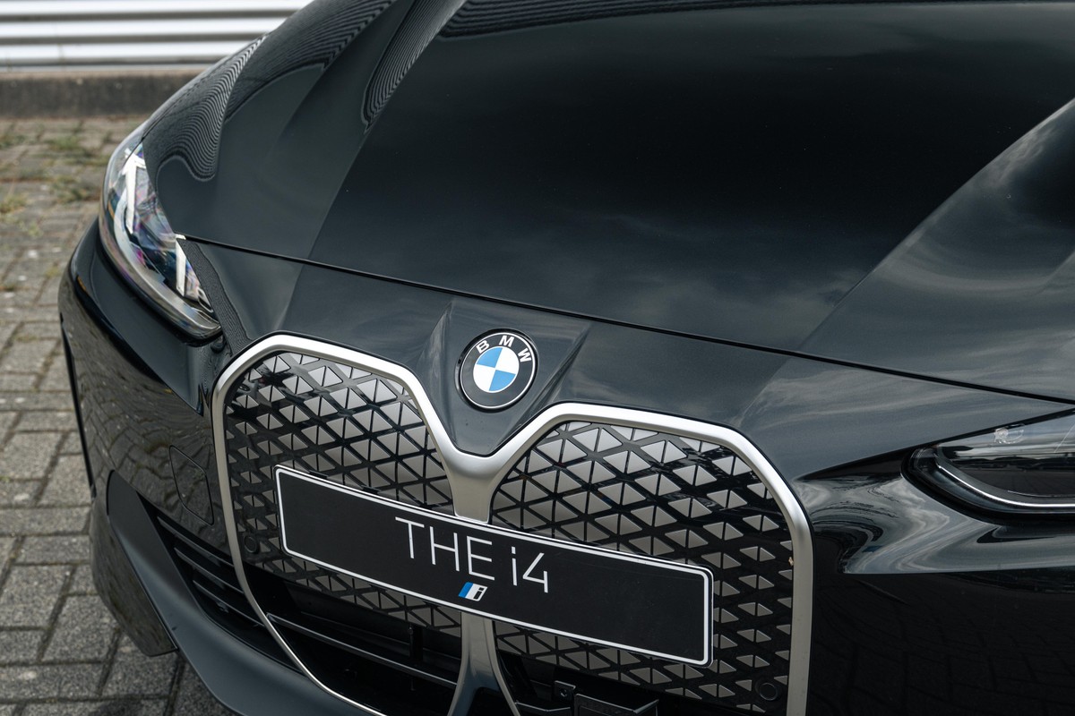 BMW i4