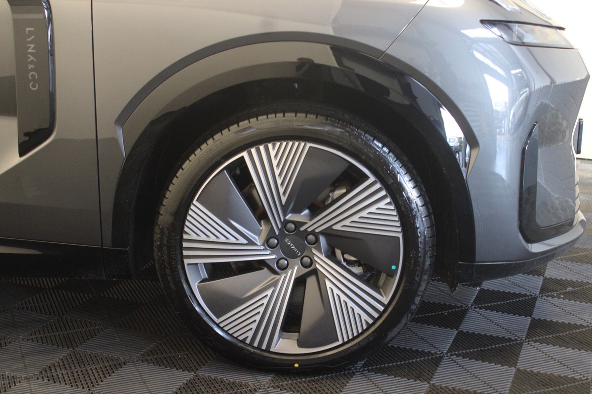 Lynk & Co 08