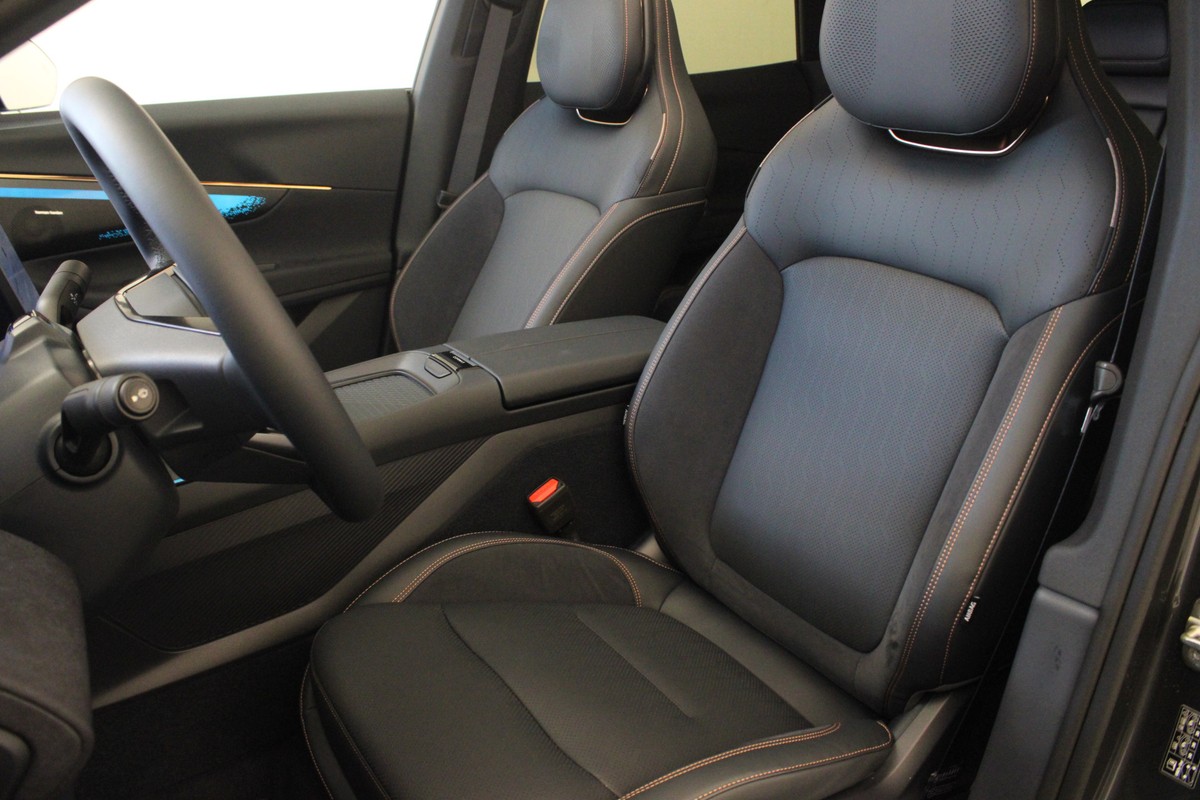 Lynk & Co 08
