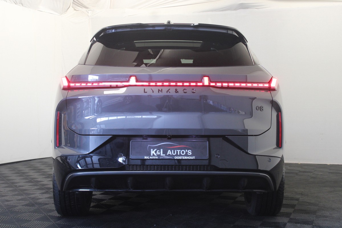 Lynk & Co 08