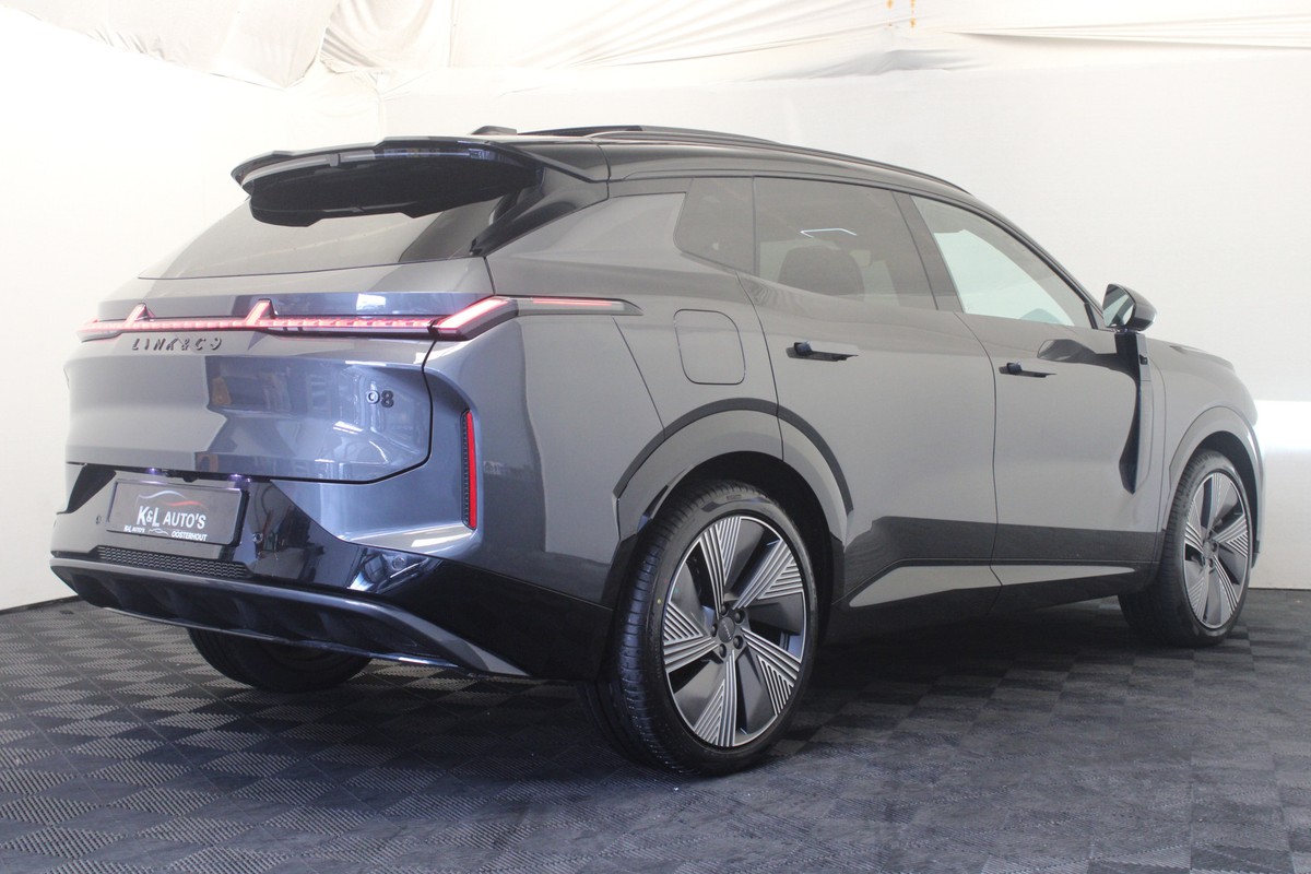 Lynk & Co 08