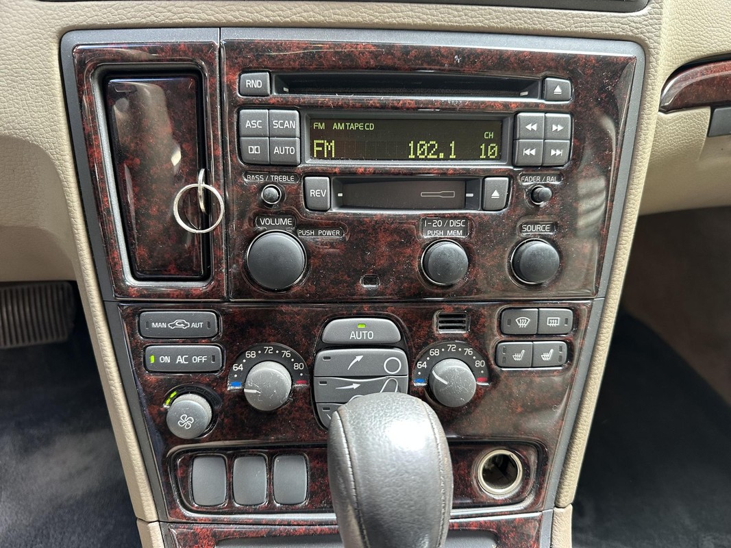 Volvo XC70
