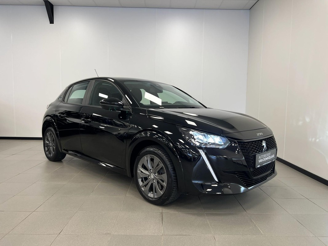 Peugeot e-208