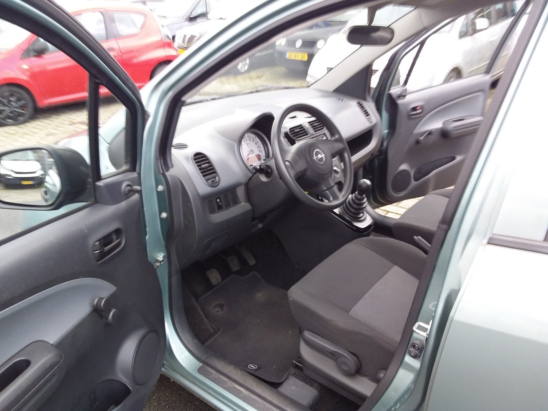 Opel Agila