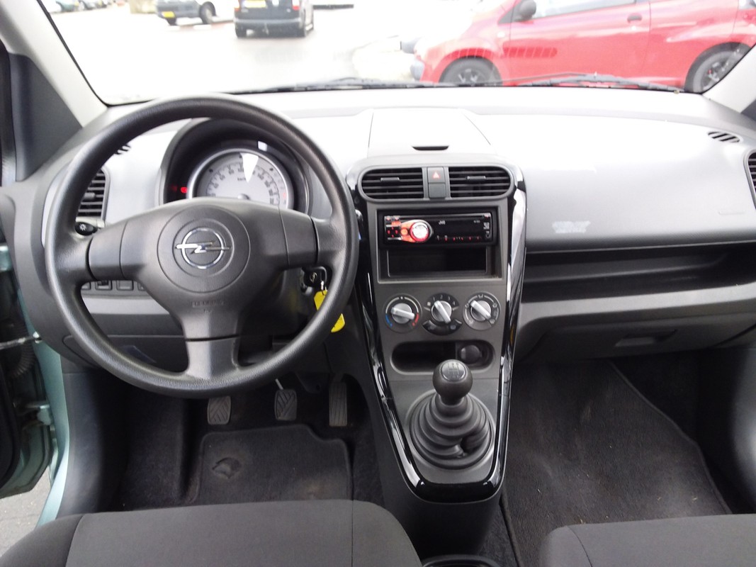Opel Agila