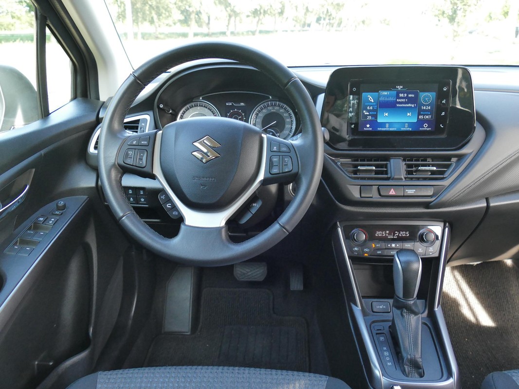 Suzuki S-Cross