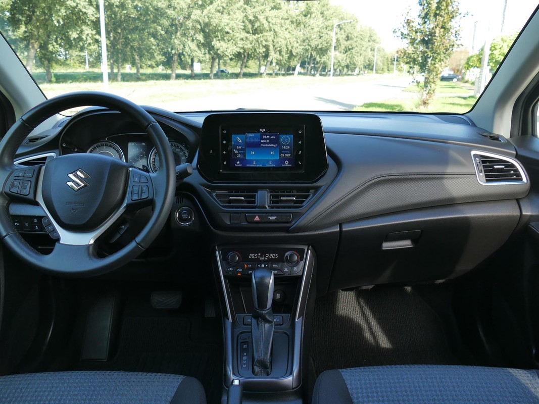 Suzuki S-Cross