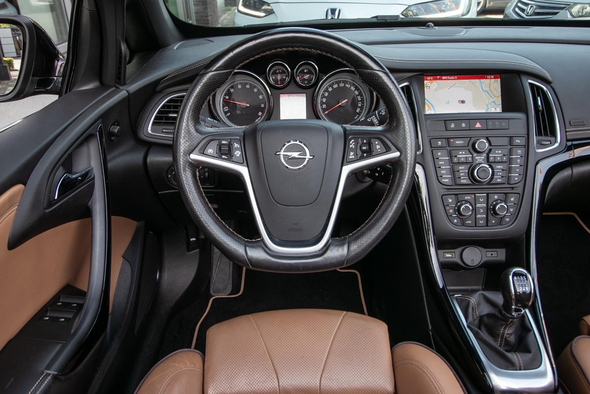 Opel Cascada