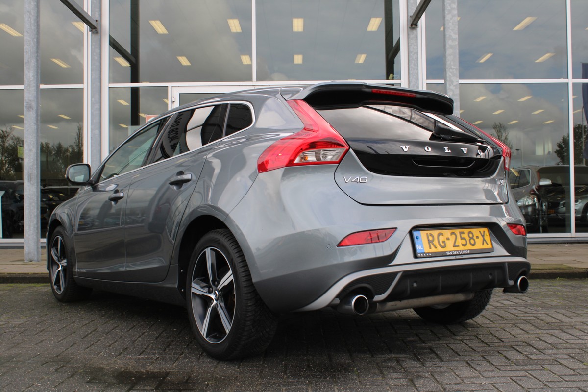 Volvo V40