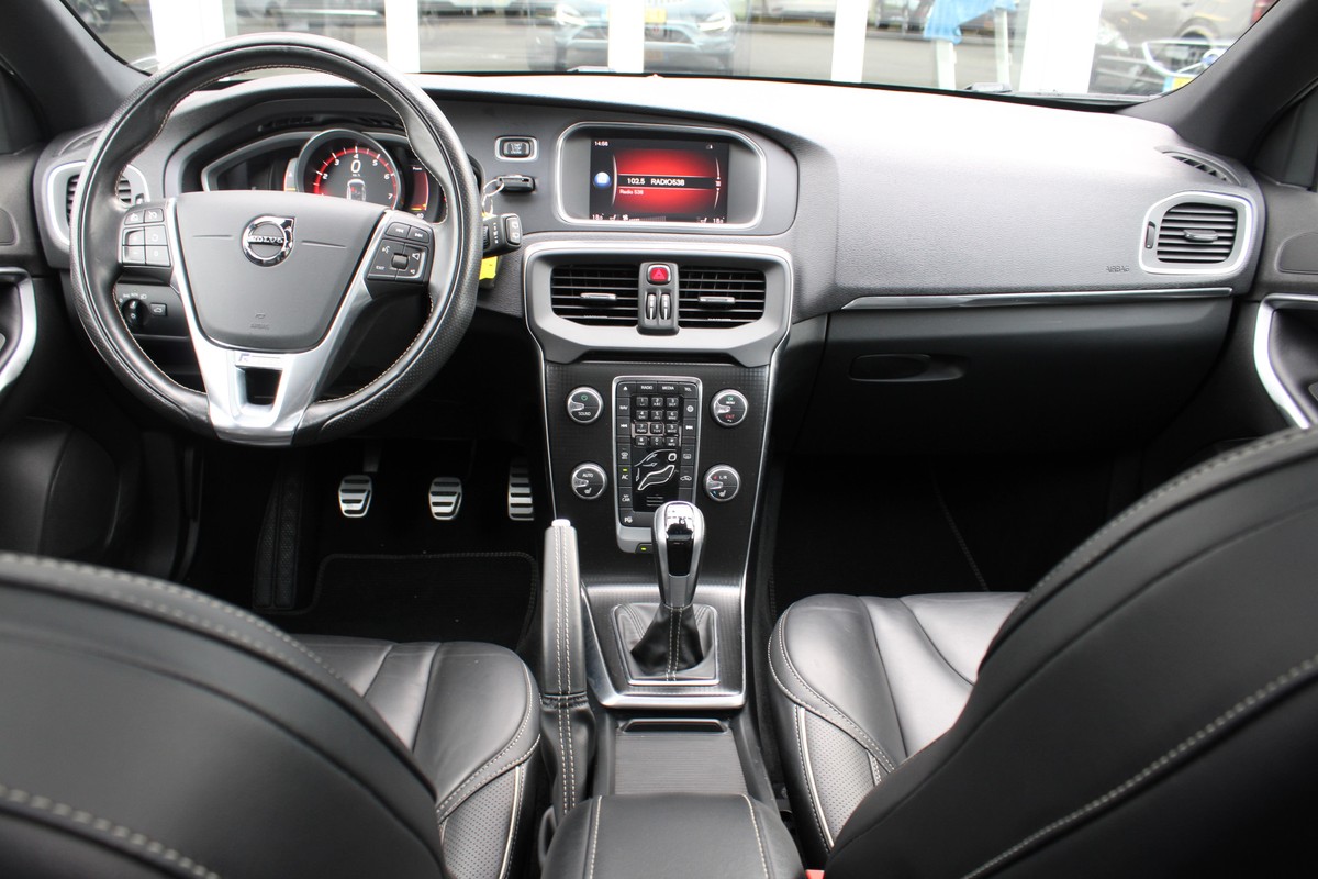 Volvo V40