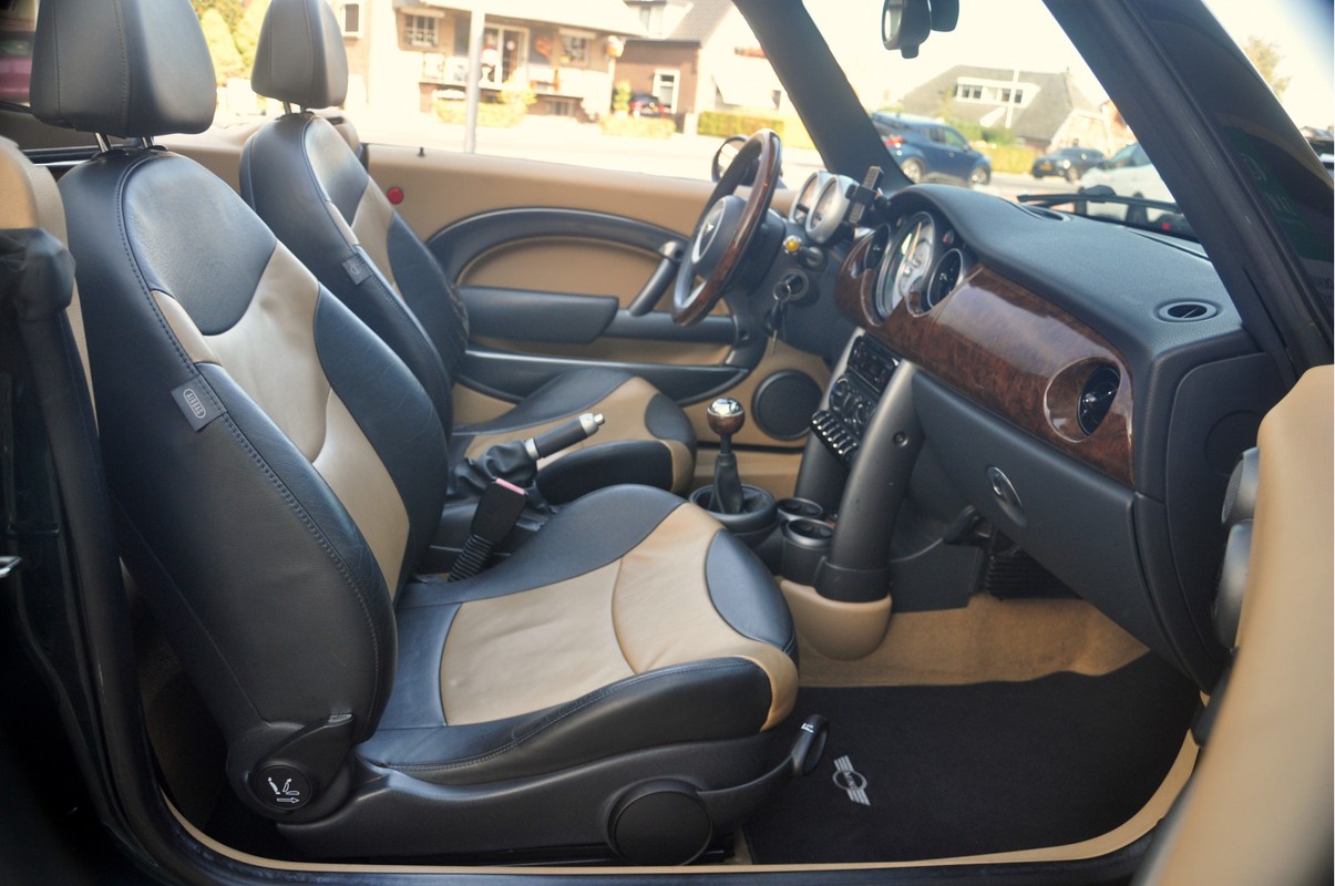 MINI Cooper Cabrio