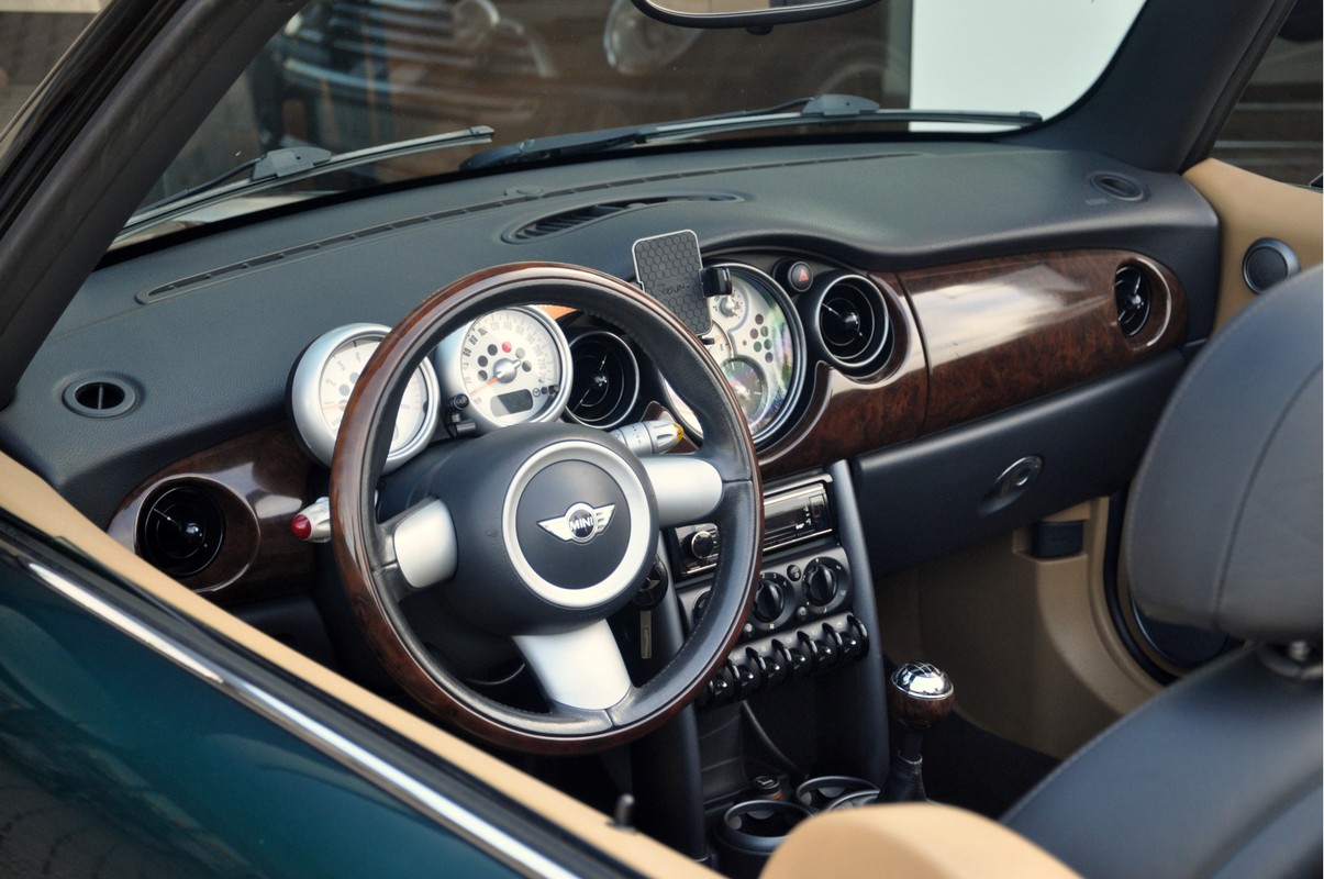 MINI Cooper Cabrio