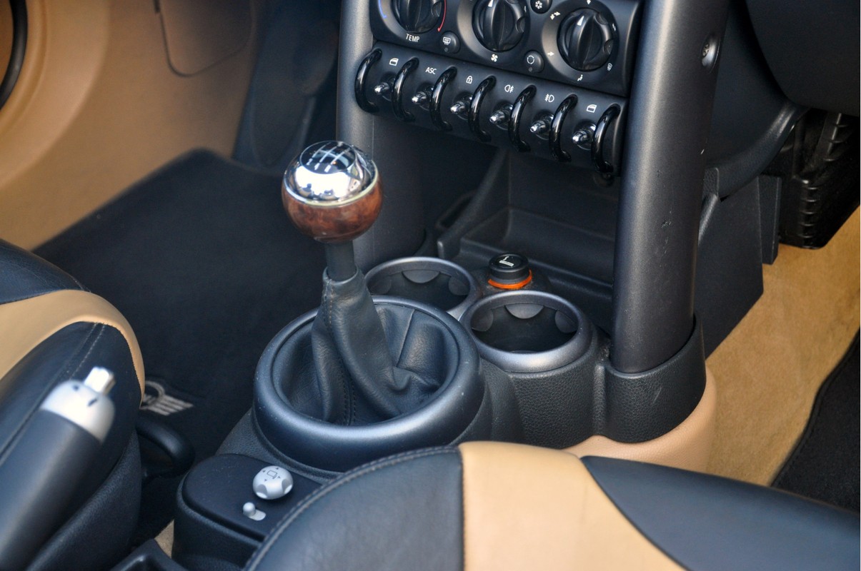 MINI Cooper Cabrio
