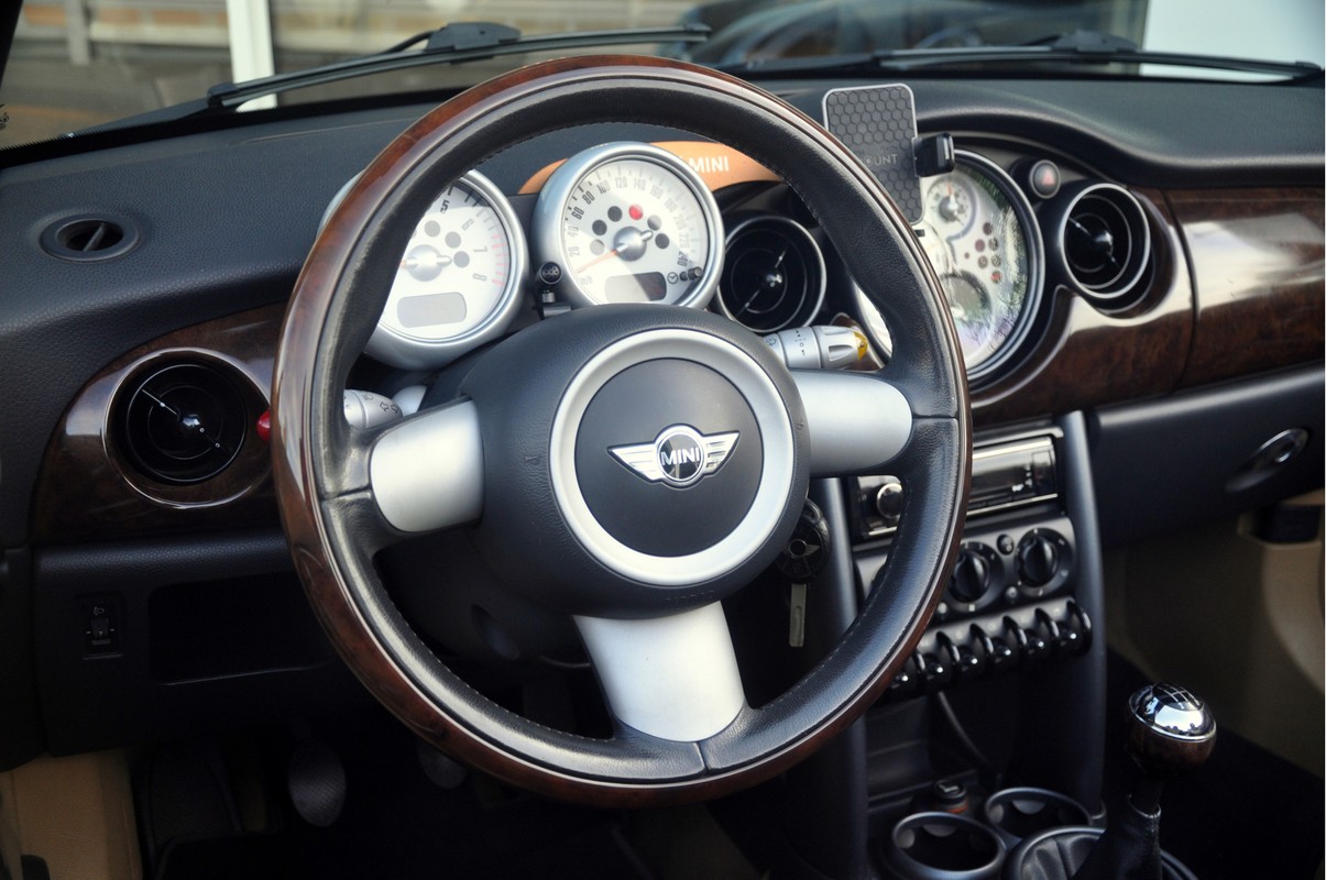 MINI Cooper Cabrio