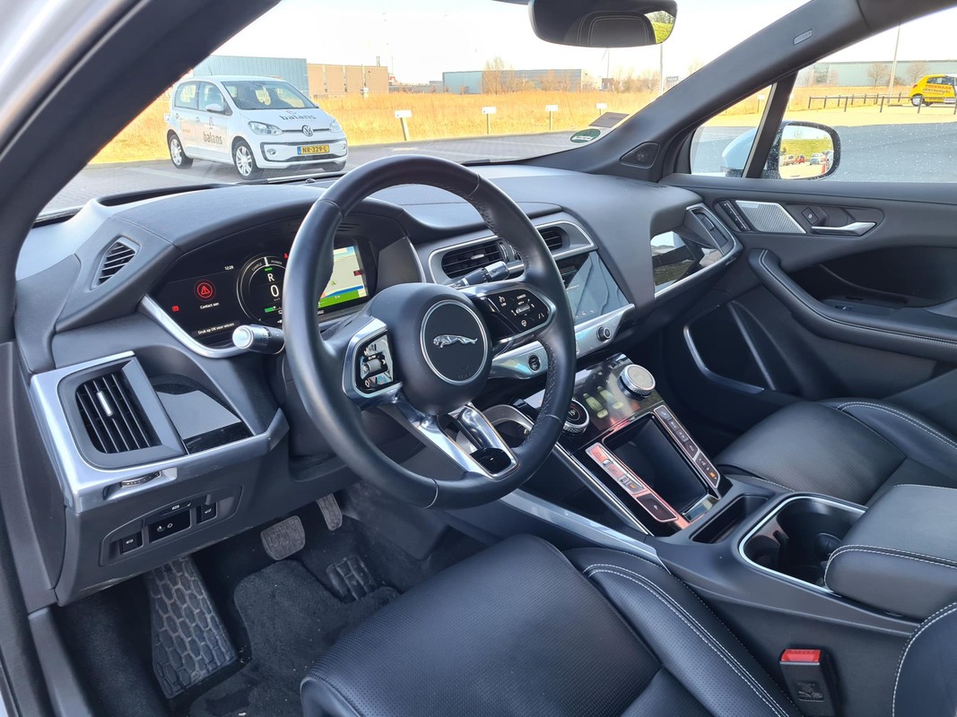 Jaguar I-PACE