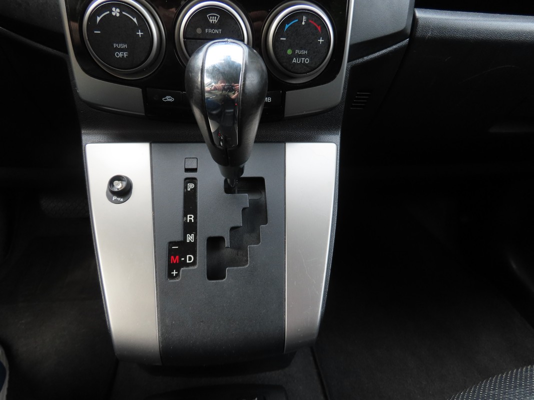 Mazda 5
