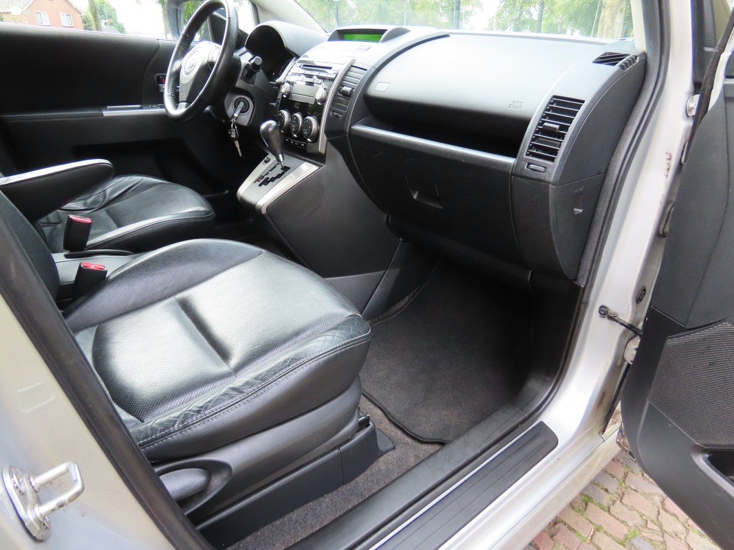 Mazda 5