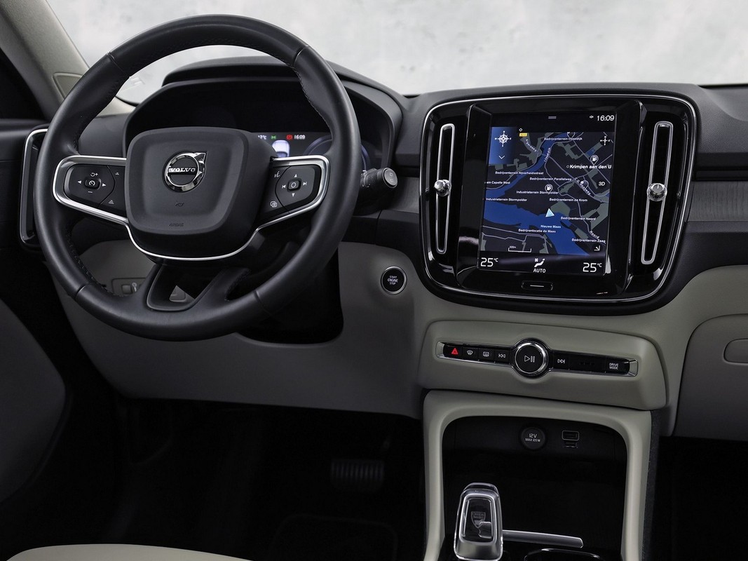 Volvo XC40