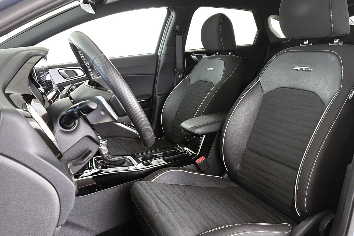 Kia ProCeed