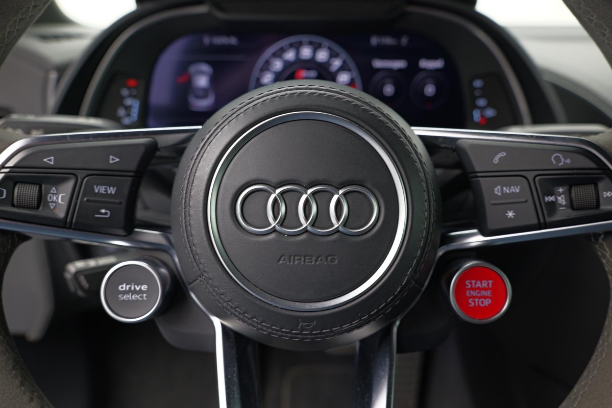 Audi R8