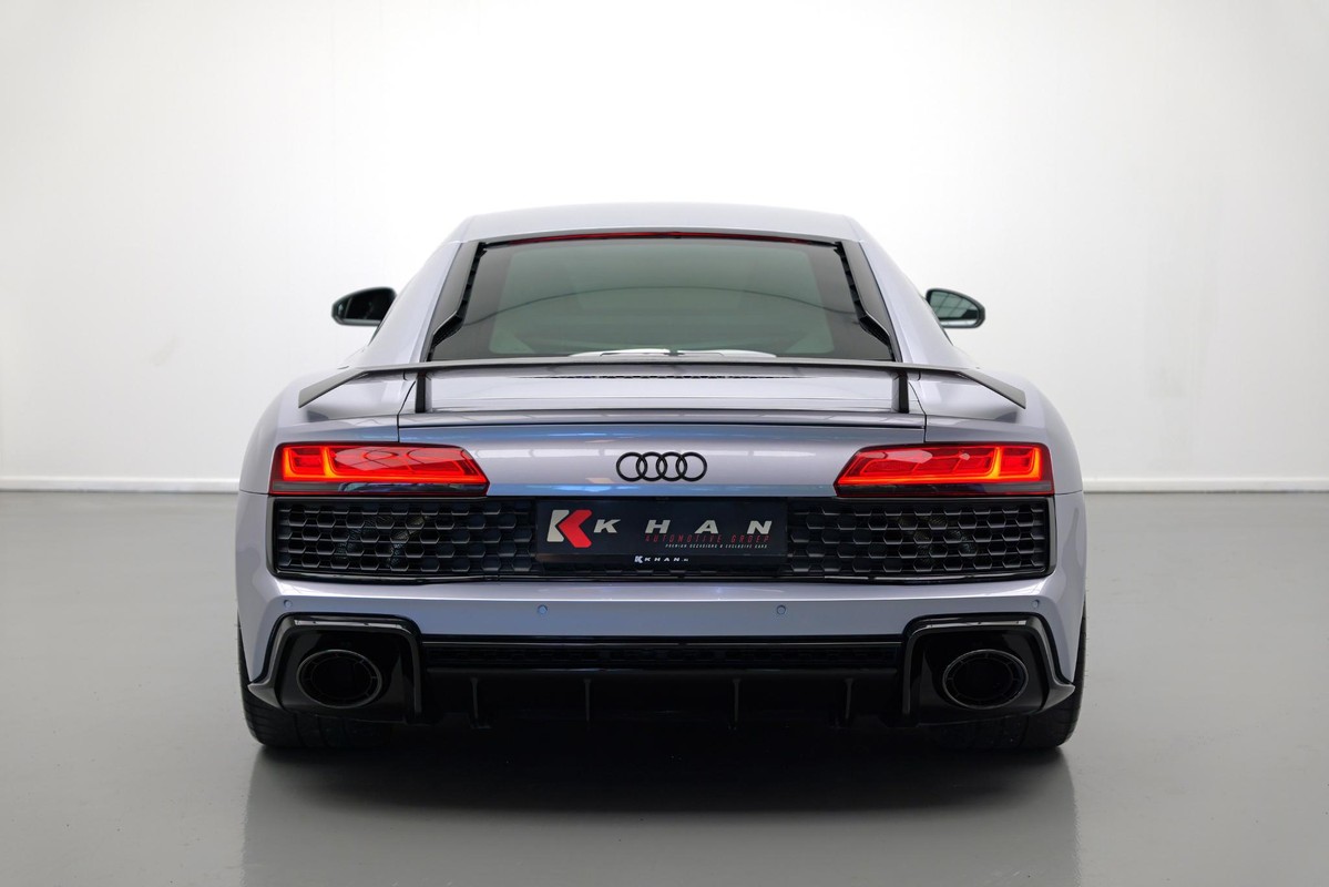 Audi R8