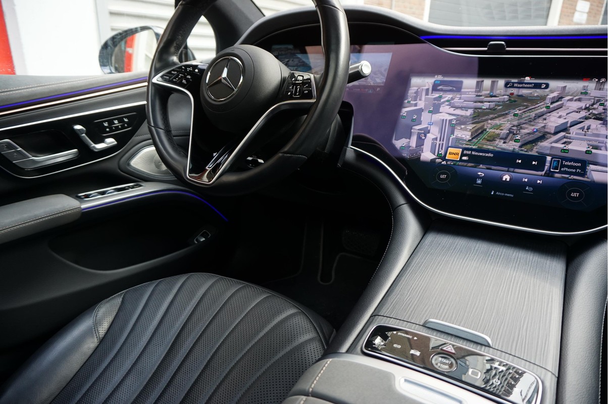 Mercedes-Benz EQS