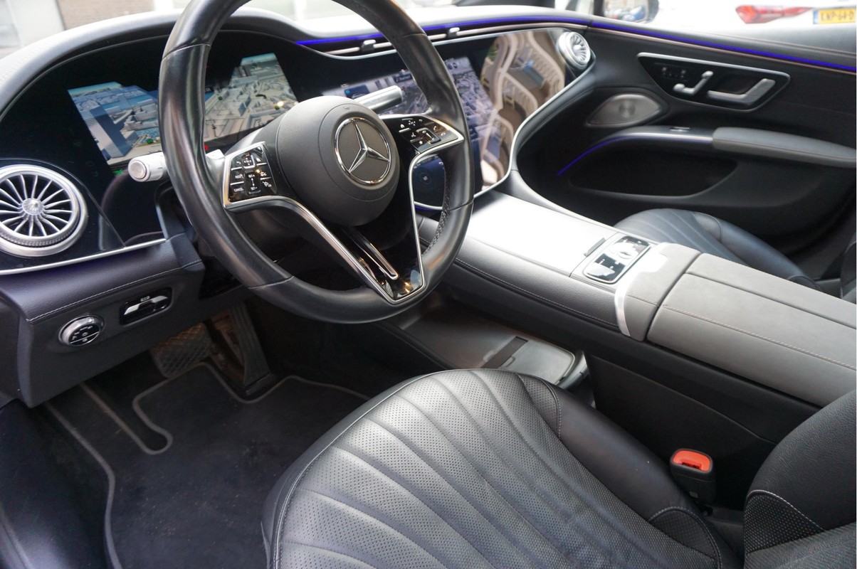 Mercedes-Benz EQS