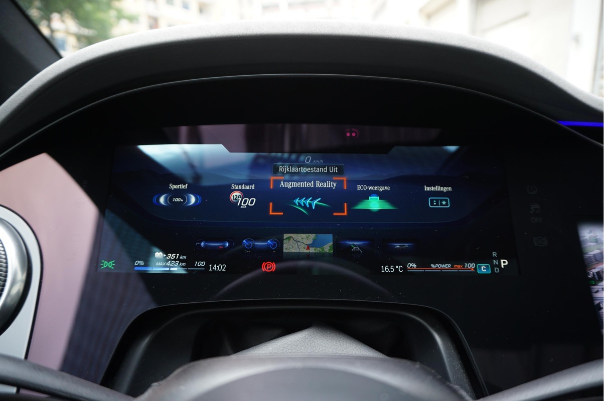 Mercedes-Benz EQS