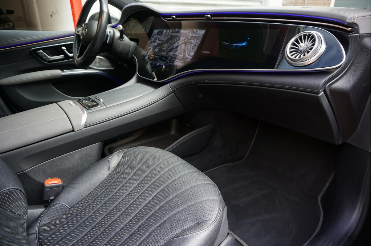 Mercedes-Benz EQS