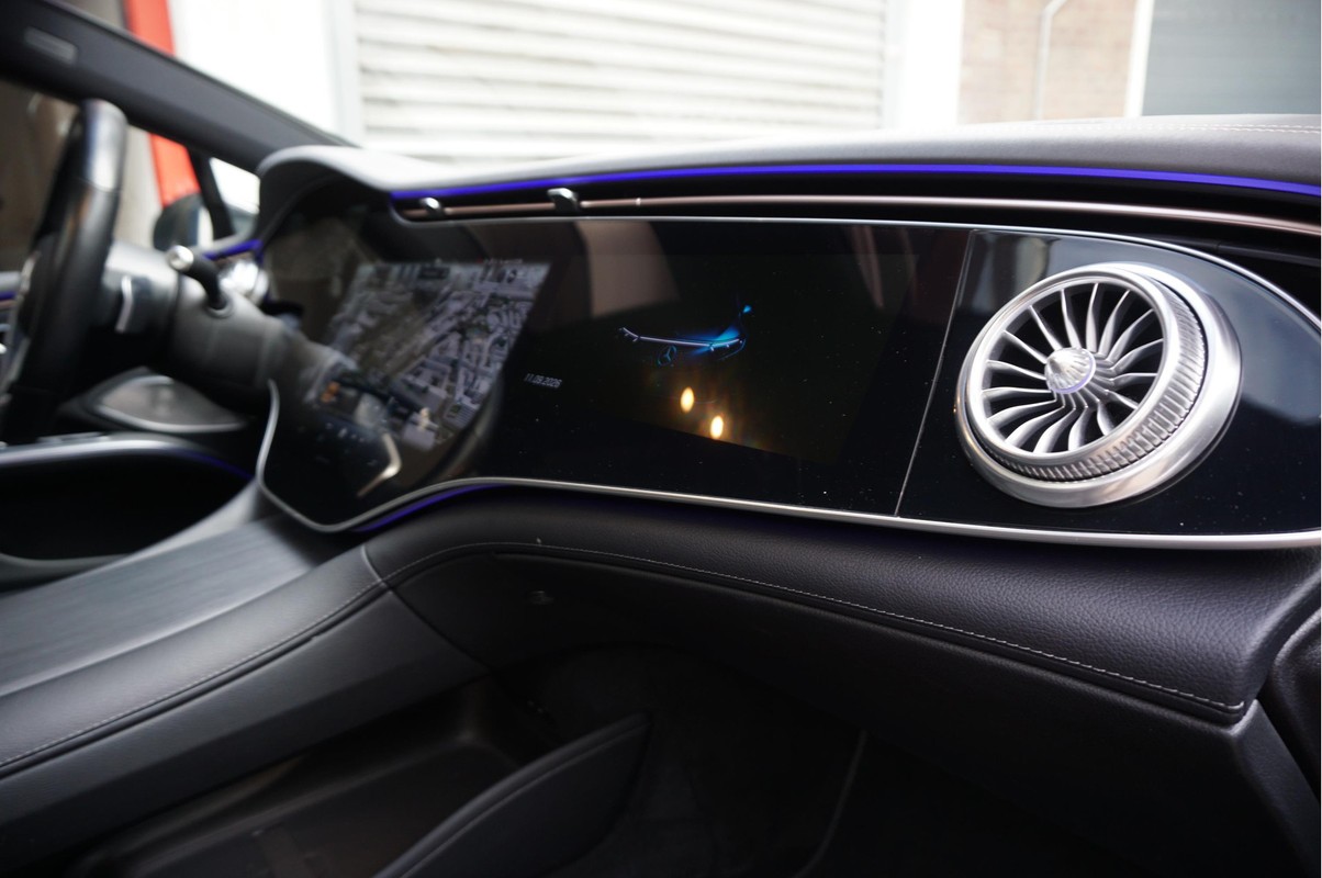Mercedes-Benz EQS